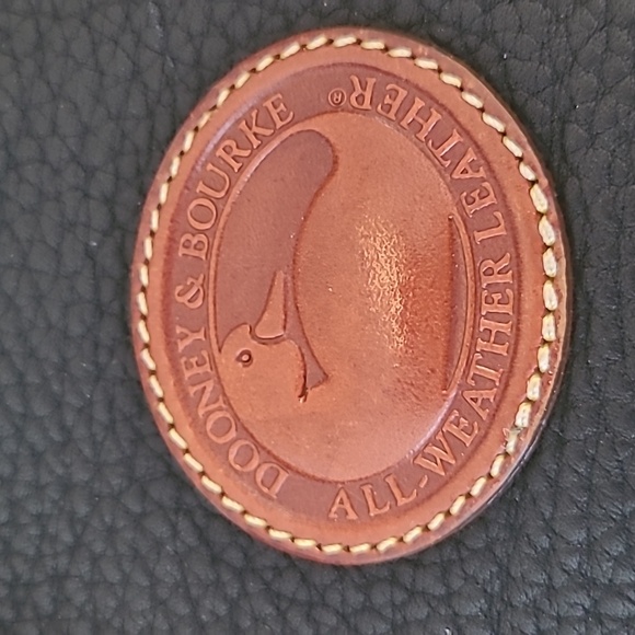 Vintage Dooney and Bourke Satchel - Picture 2 of 10